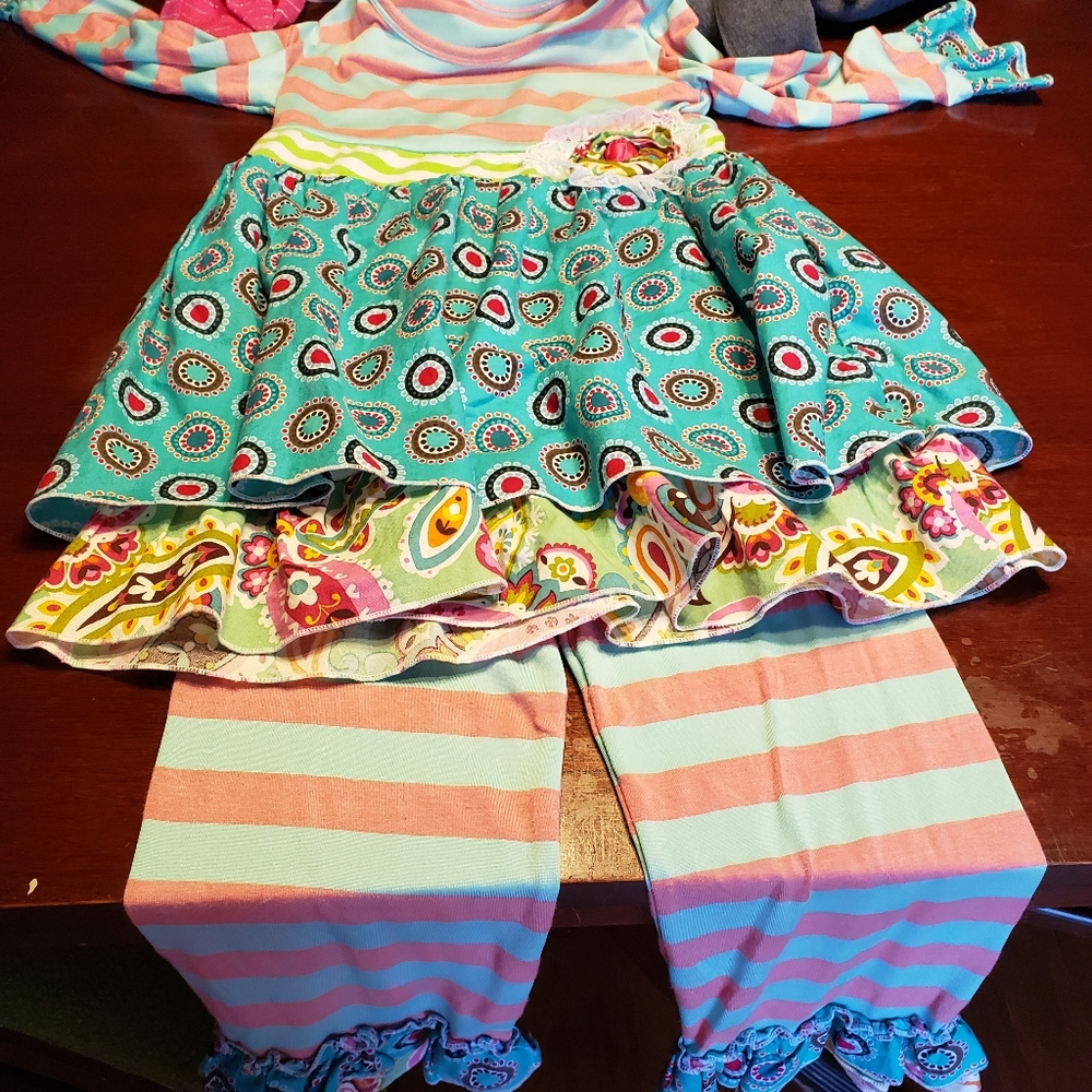 Botique Matching Set - Picture 2 of 4